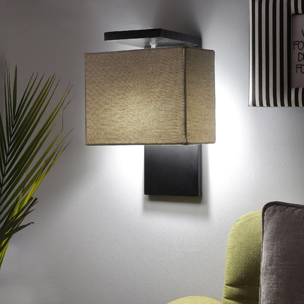 MODERN , SIMPLE & NEAT DESIGN WALL LIGHT