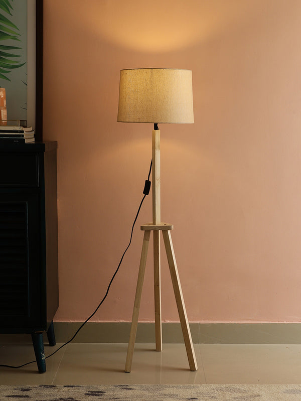 SANDED EDGE NORTHERN TRIPOD FLOOR LAMP IN SOLID WOOD AND NATURAL WOOD COLOR  IN BEIGE COLOR ROUND SHAPE SHADE, FOR GIFT PACK OF 1.